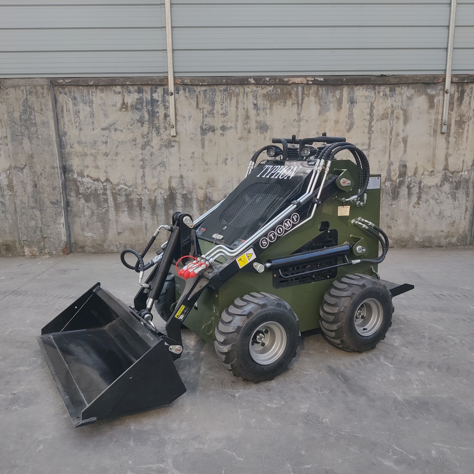 Honda 22.1 HP Mini Skid Steer Loader Wheel, New, Free Shipping