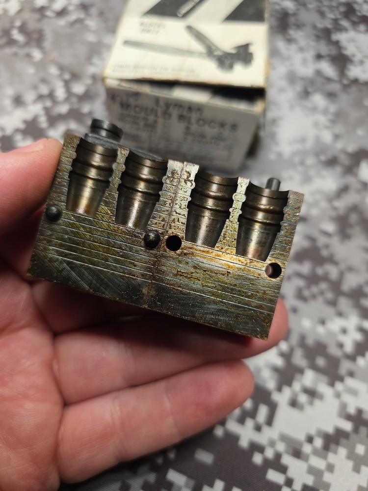 LYMAN 429244 MOULD TWO CAVITY BULLET MOLD RELOADING