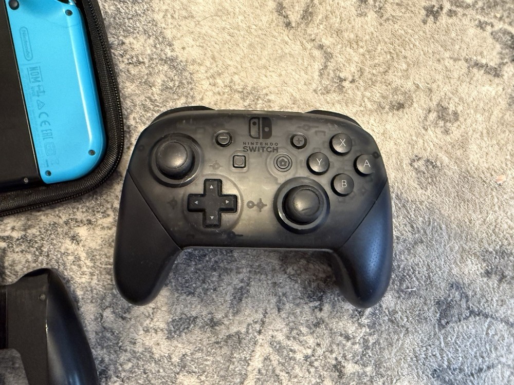 Nintendo Switch HAC-001(-01) Bundle w/ Super Mario Maker 2, Minecraft, Dock, Pr…