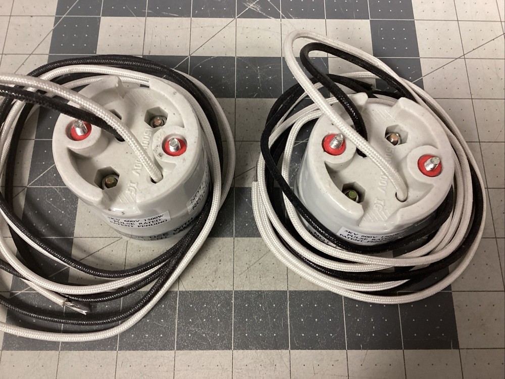 Porcelain Mogul Socket 1500W (LPW117U)