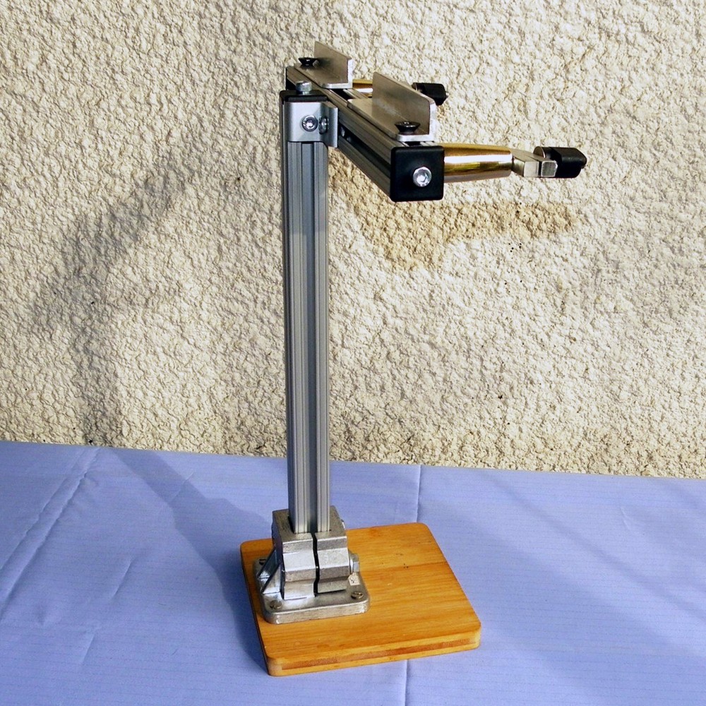 PROFESSIONAL CLOCK AND MOVEMENT HOLDER TEST STAND FOR CLOCK-MAKING REPAIR