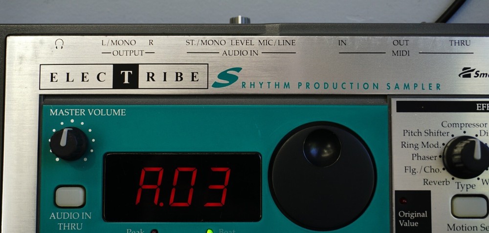 KORG Electribe ES-1 Rhythm Production Sampler & Sequencer W/ OG Box