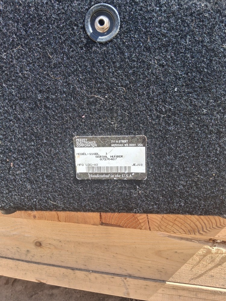 Pair (2x) Peavey 110DL Speaker Monitors