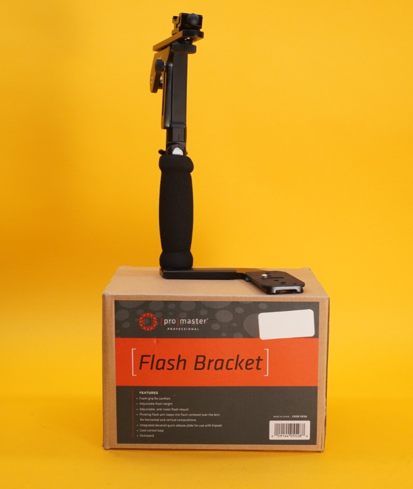 ProMaster Flash Bracket Pro w/ Dovetail Mount (#5528)