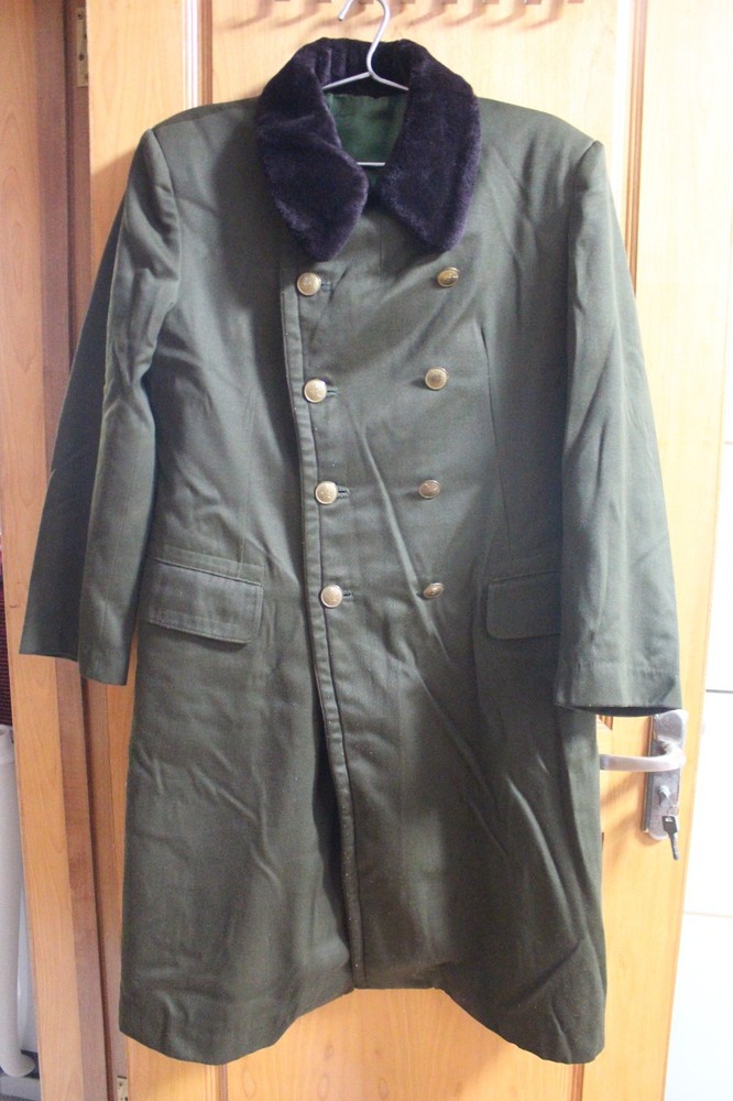 The Iconic PLA Type 87 Greatcoat 军大衣