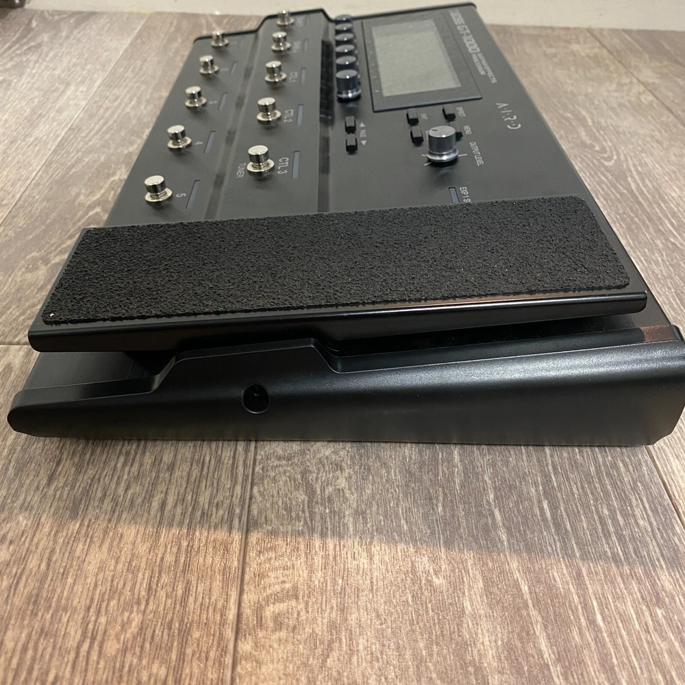 Boss GT-1000 Guitar Effects Processor Multi-Effects Pedal ※With / Adapter & Case