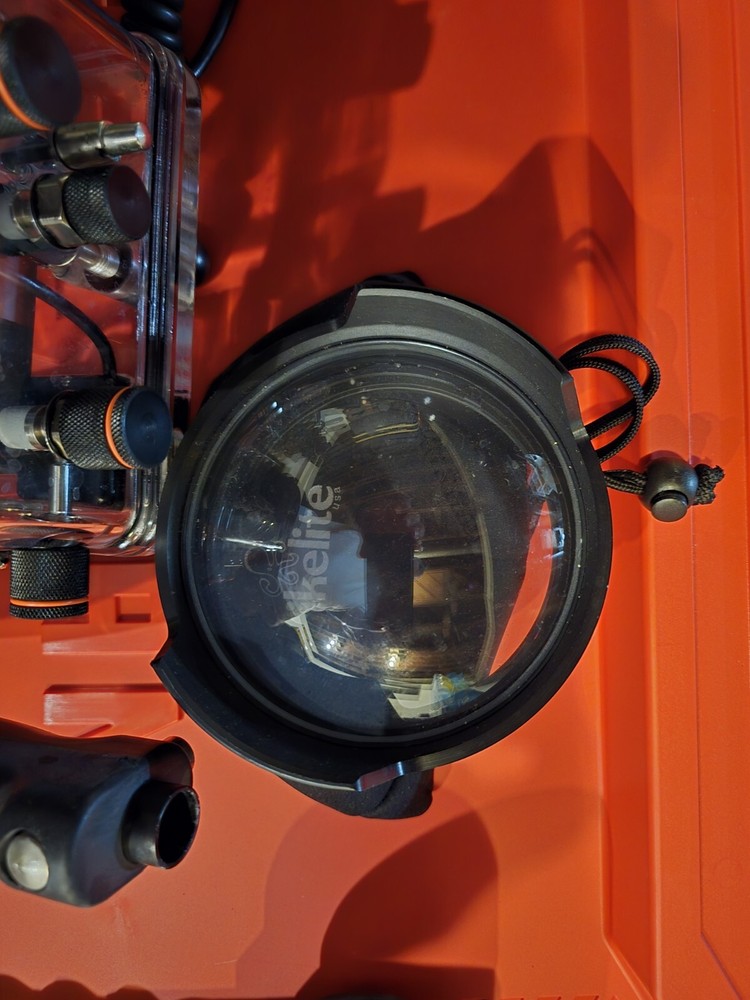 Ikelite underwater diving camera housing with Canon G10