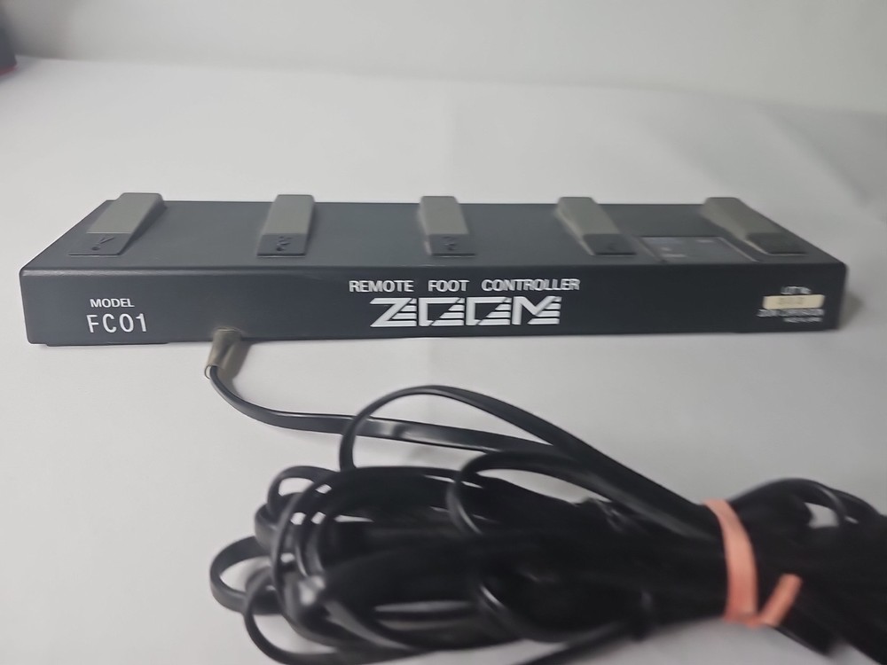 Zoom FC01 Remote Foot Controller 4 Button MIDI Controller w/ Bank Button