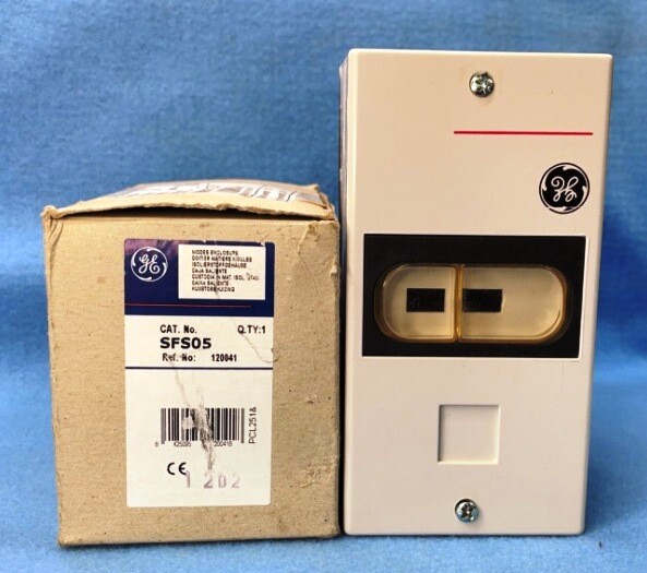 GENERAL ELECTRIC ENCLOSURE SURFACE CAT NO: SFS05