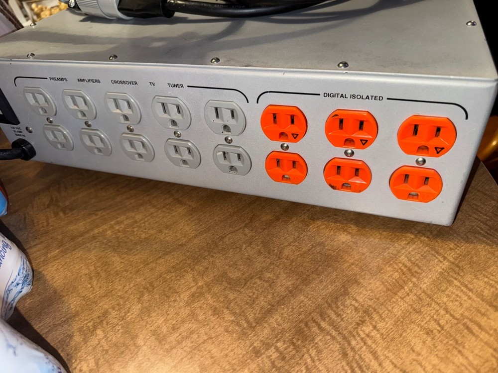 Platinum Power PP-1 - Balanced Power Line Conditioner / Processor / Surge Prot.