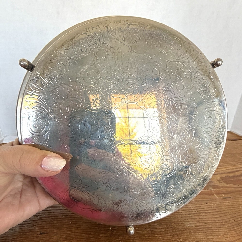 Vtg 70’s Silver Plate Scroll Design Engraved Round 5 Pc Trivet Set W/ Holder 7.5