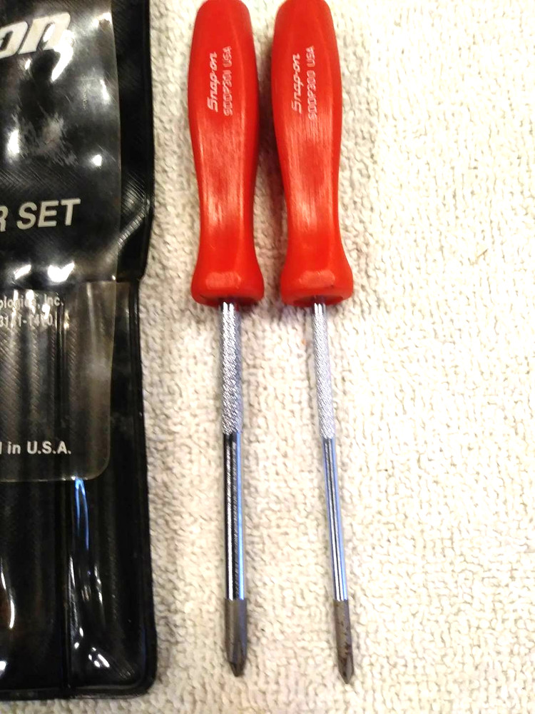 SNAP-ON RED HARD HANDLE 4 PC. SCREWDRIVER SET EXCELLENT CONDITION