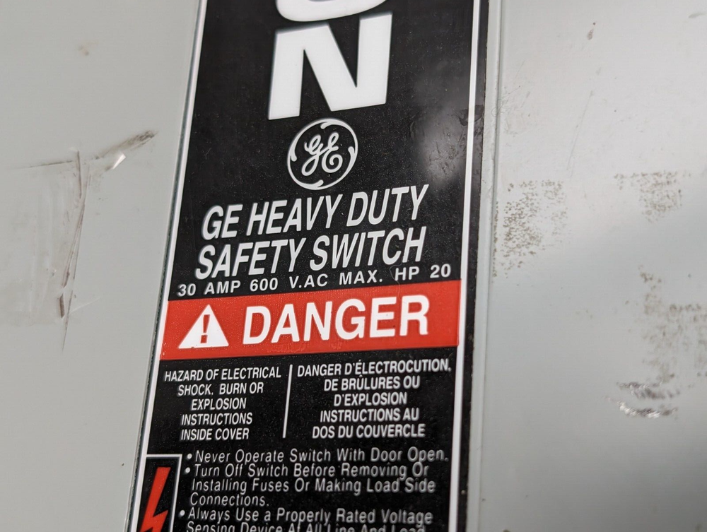 GENERAL ELECTRIC TH3361 Model 10 Safety Switch (USED).