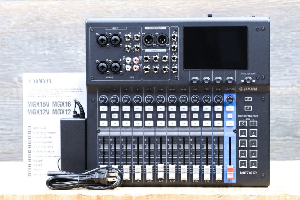Yamaha MGX12 Digital Mixing Console 18-Channel DSP Processor 16-Track Recorder