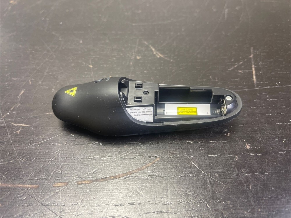 Targus AMP16US Wireless Presenter With Pointer