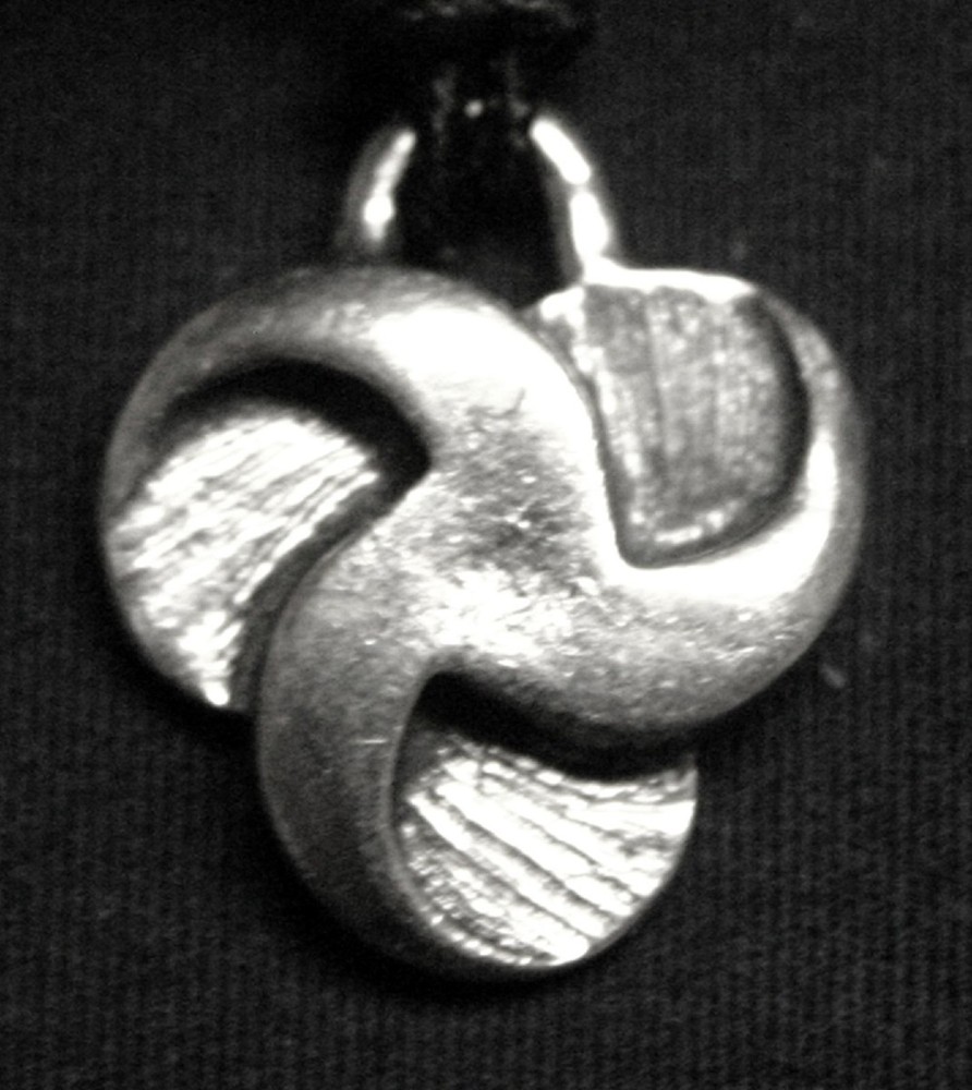 ZEN pendant - Motivation (whirling shamrock)