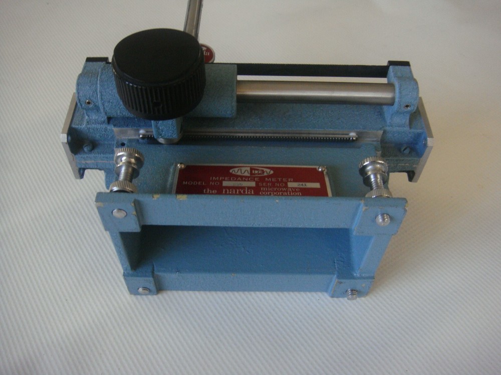 NARDA Impedance Meter Model: 220