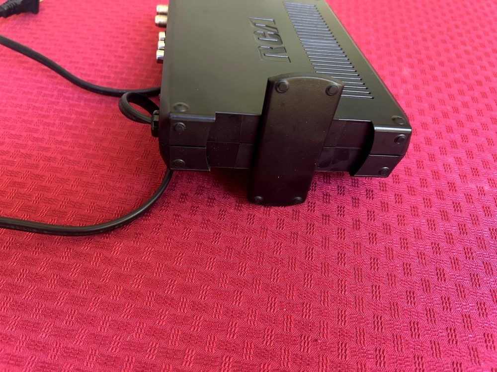 RCA DTA809 Digital Analog TV Converter Box