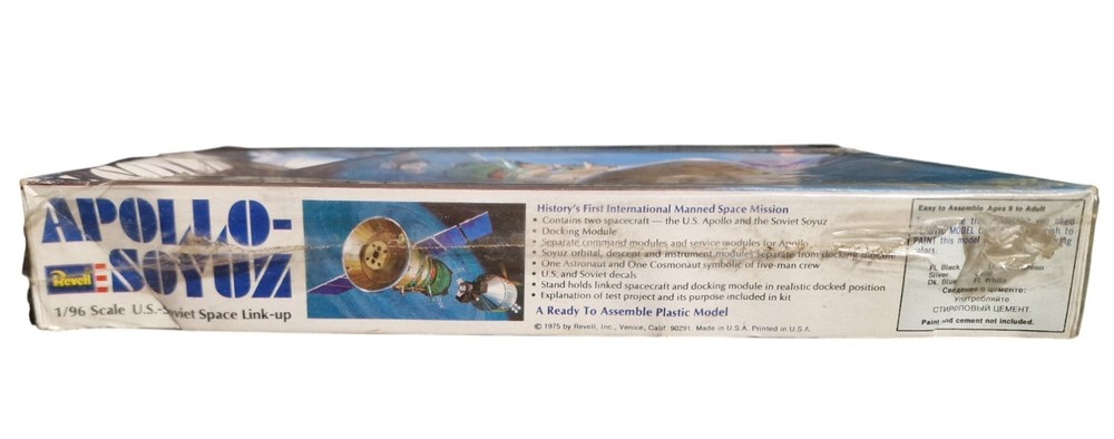 Space : 1:6 scale Explorer 1 & 1:96 scale Apollo Soyuz model kit set