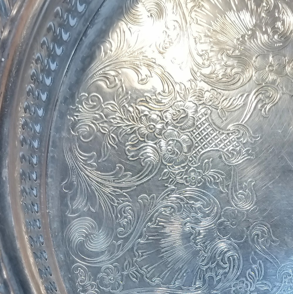 Wm Rogers #670 Silver Plate/Tray, 9 1/2" Round Embossed, Pierced Rim, Vtg. EUC