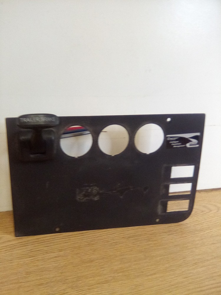 Freightliner Cascadia Dash Panel With Trailer Brake