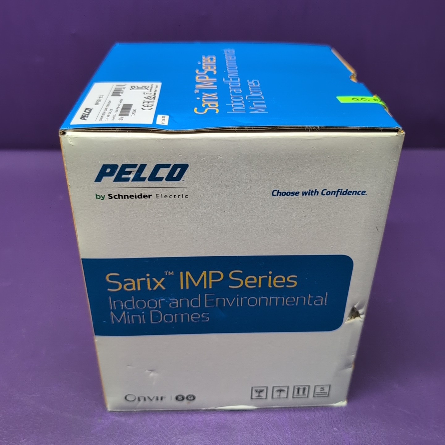 New Pelco 2 Megapixel Network Outdoor Dome Camera 3-10.5mm Lens IMP221-1ES