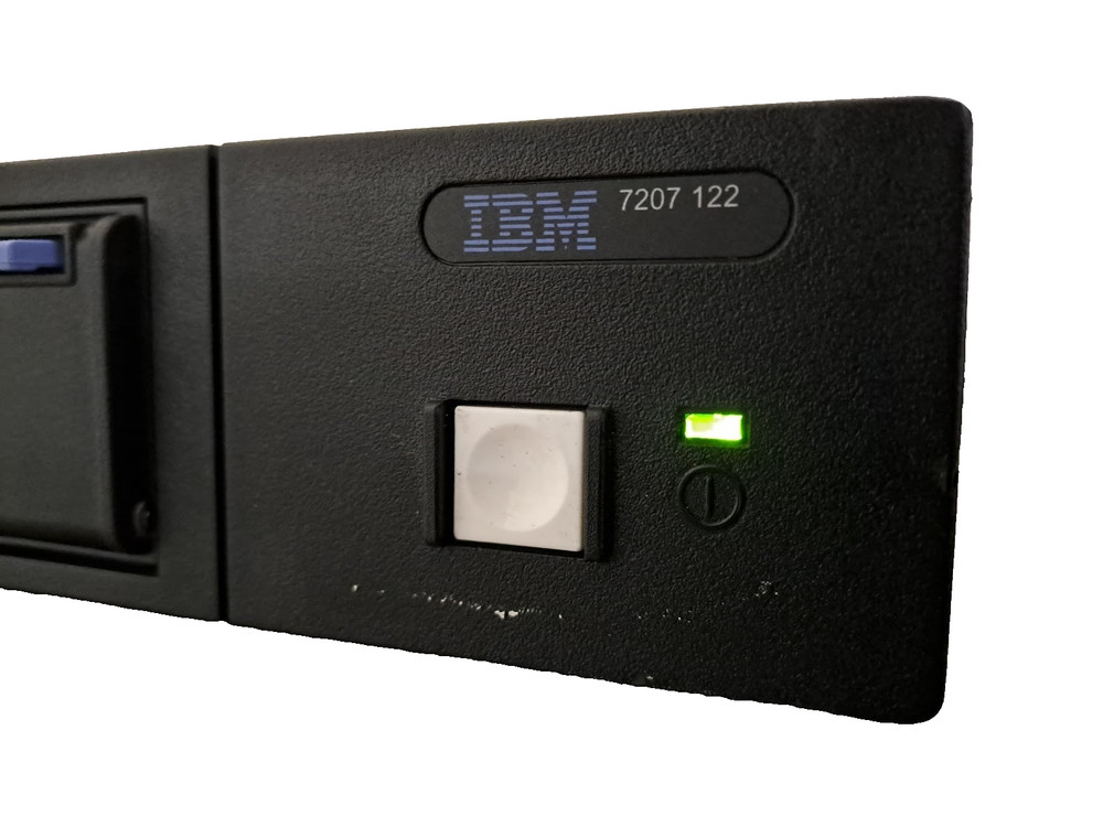 IBM 7207-122 External SCSI Drive