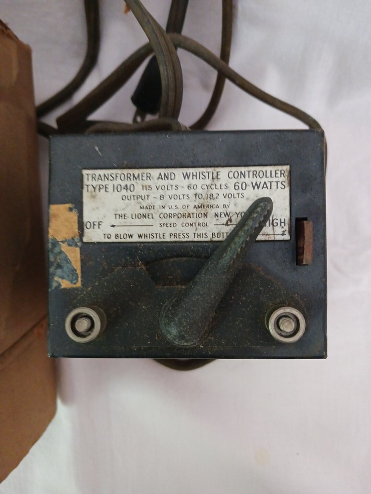 Vtg Lionel #1040 60 Watt Transformer & Whistle Controller w/Box, Untested