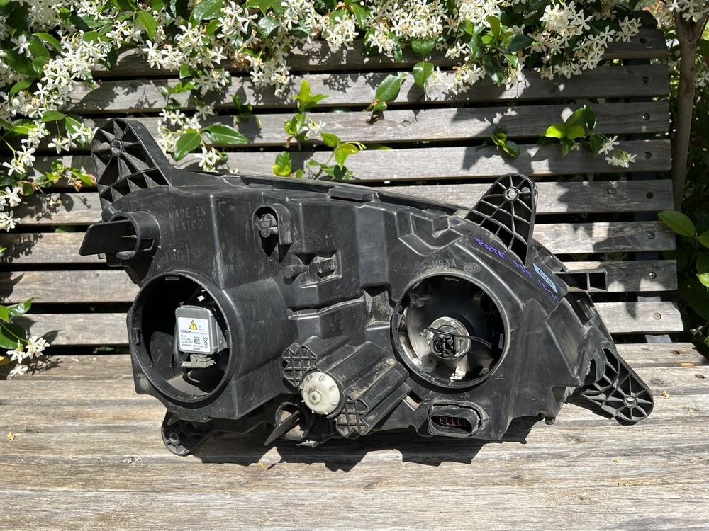 PETERBILT 579 2012-2021 USED LEFT DRIVER SIDE HEADLIGHT HEADLAMP