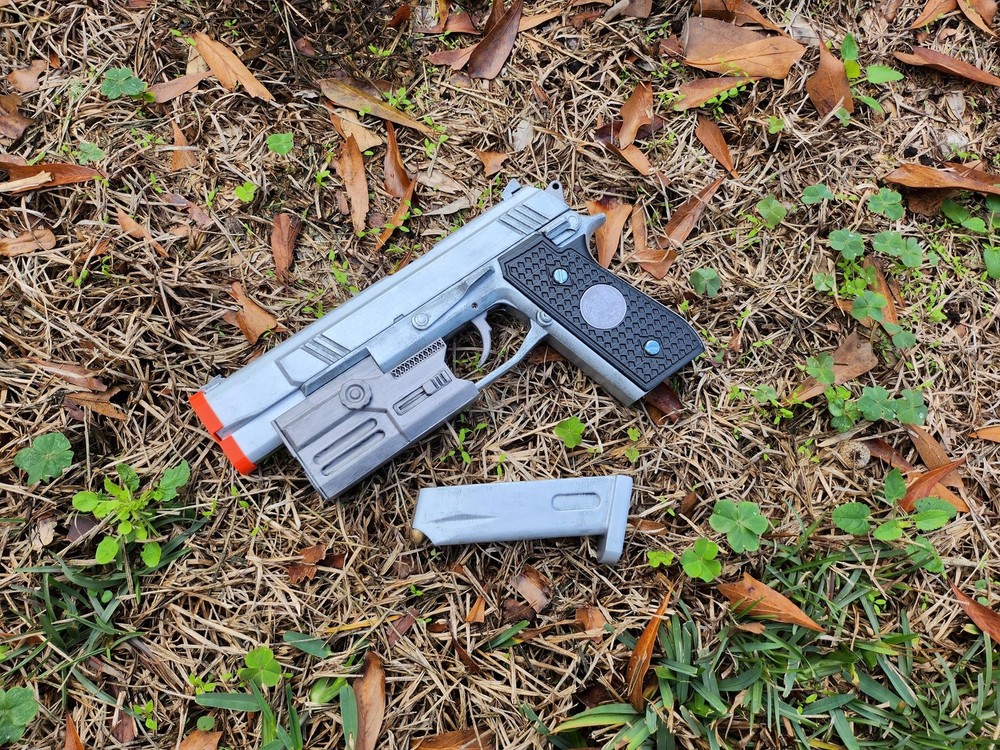 RE 6 Jake Muller Inspired Pistol KIT