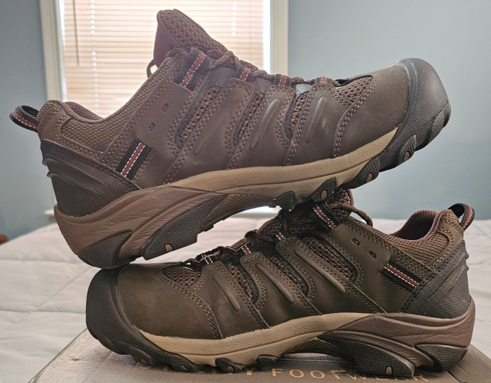 Keen® (Men's 10.5 WIDE) Utility Lansing™ Low (Steel Toe) EH SR Work Shoe - $140