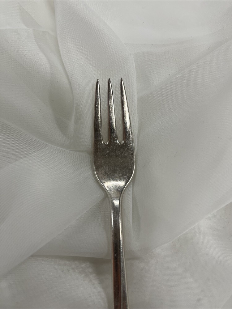 Holmes & Edwards Seafood Forks Silverplate Flatware 7 Inches