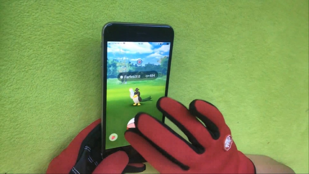 Thermal Touch Screen Bike Gloves, S/M, Red