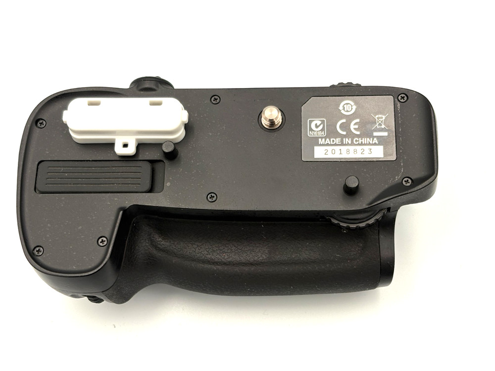 Nikon MB-D15 Multi Power Battery Pack for Genuine From Japan