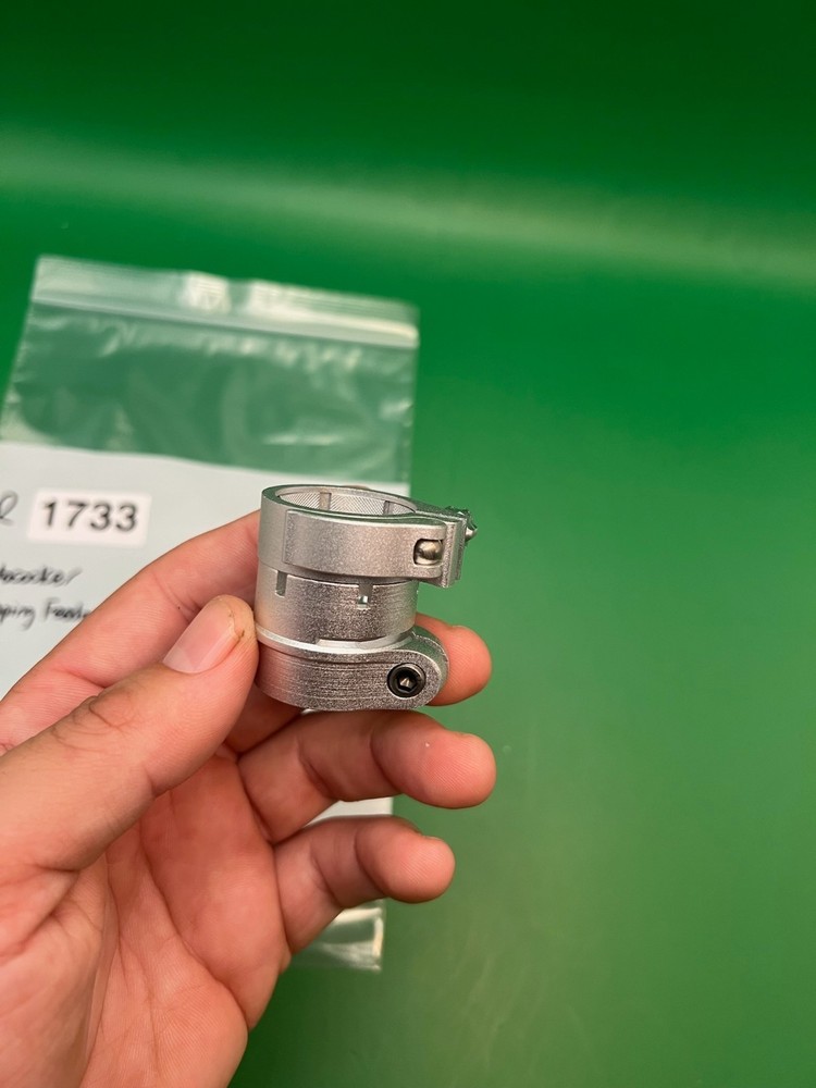 Autococker Clamping Feedneck