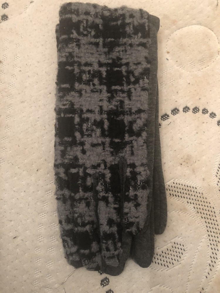 Retro Gray/Bkack Houndstooth Gloves - One Size