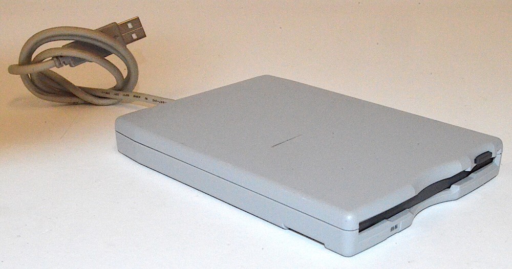 SmartDisk USB Floppy Drive *Used* FDUSB-TM2