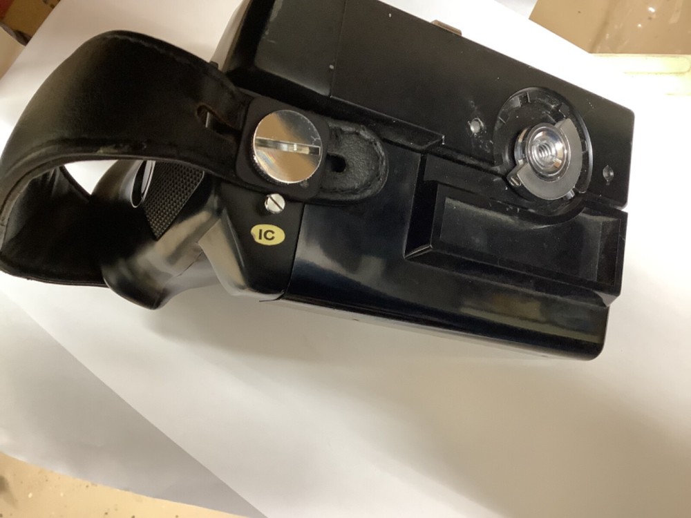 Mamiya Handheld Trigger Grip