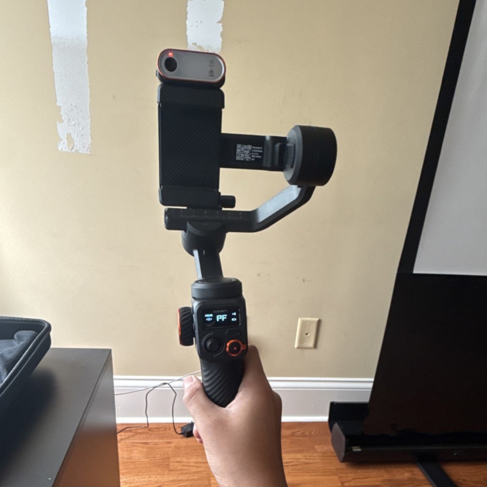 hohem iSteady M6 Motorized Gimbal Stabilizer for Smartphone Camera with Case