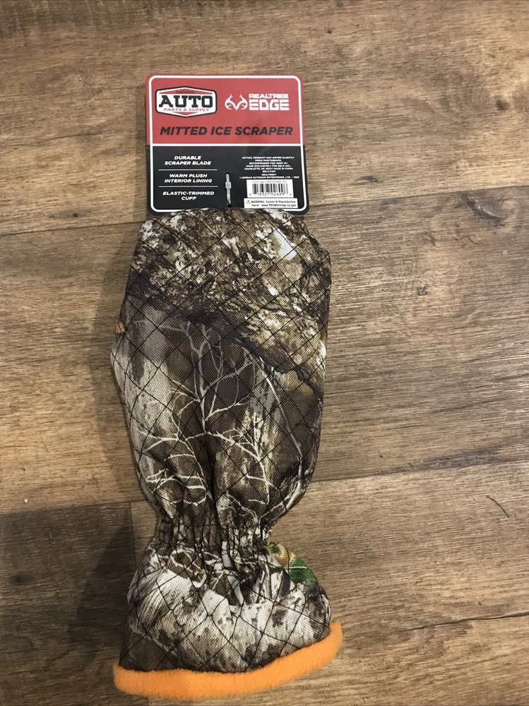 Realtree Edge Mitted Ice Scraper