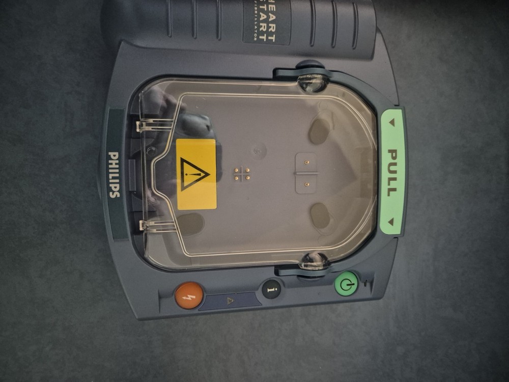 Training Philips Heartstart HS1 Defibrillator with Case