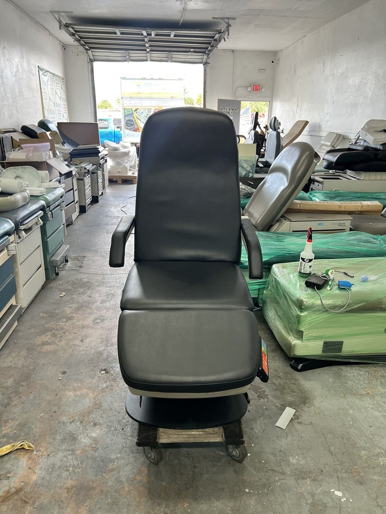 Midmark 416 Power Table