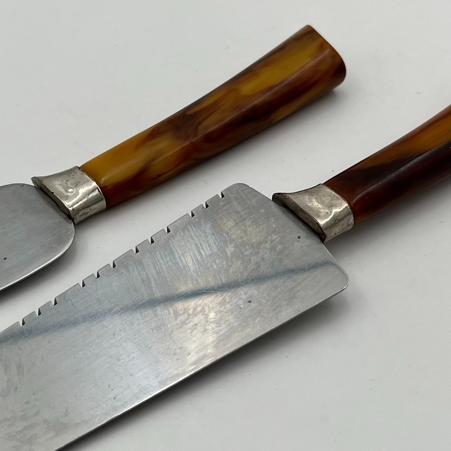 2- VTG Cheese Butter Spreader Bakelite Handle Frontier Forge Knife MCM Kitchen