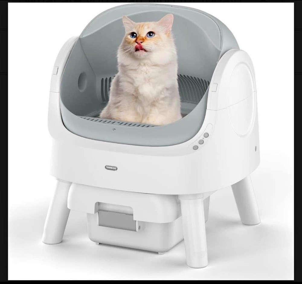 Gray-white cat litter box,  automatic cleaning, comes with a litter mat