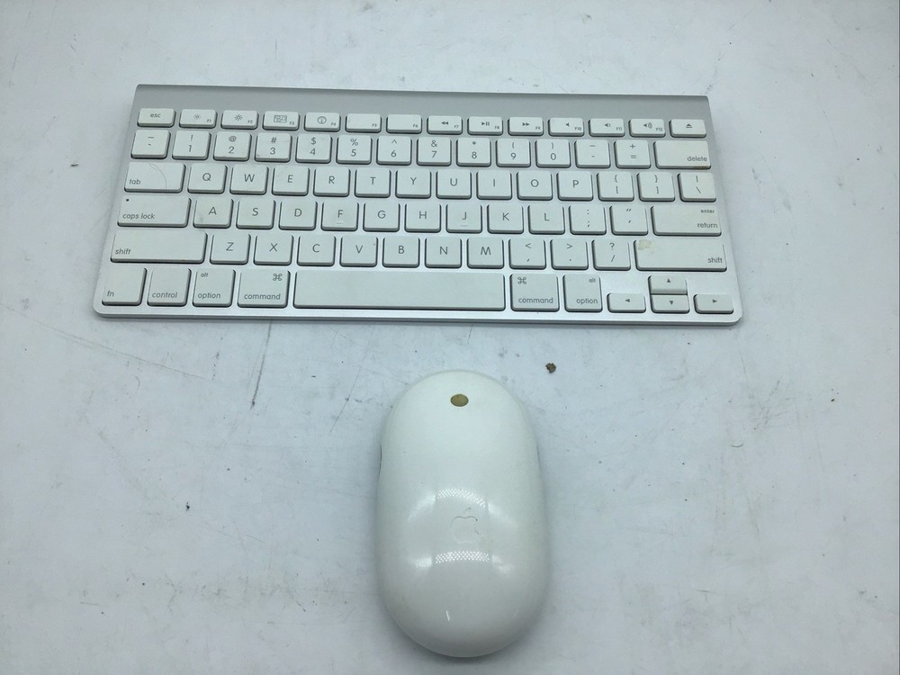 Apple A1255, A1197 Wireless Keyboard & Mouse Combo Power Tested Bluetooth Read