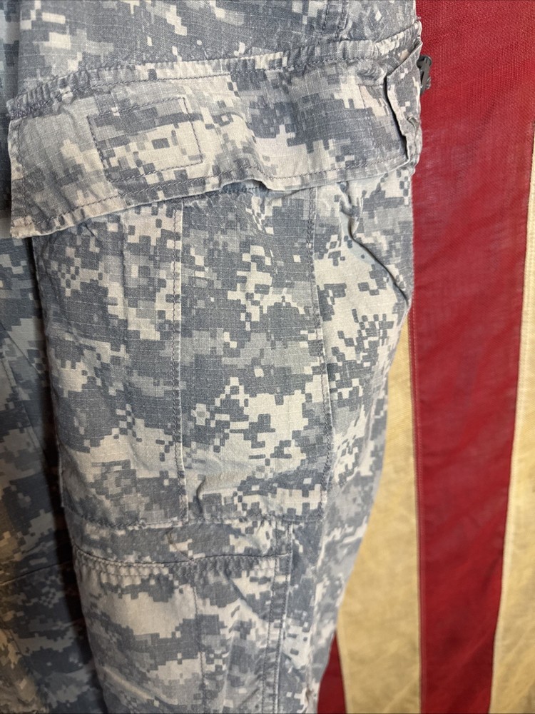 Small Regular - Army Combat Pants ACU Digital Camo USGI 5630