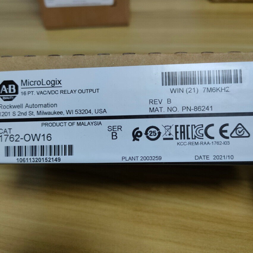 NEW Unopened AB1762-OW16 / B MicroLogix PLC Output Module 1762OW16