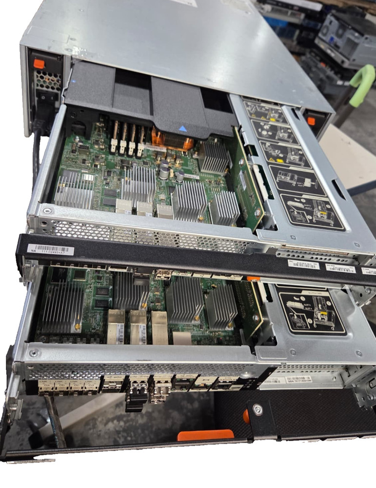 NetApp NAF-1601 Dual Controller Storage System–256GB ECC RAM –2x Network Modules