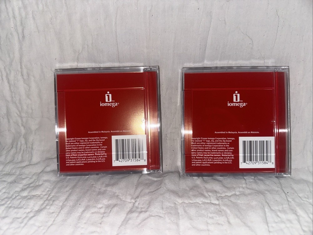 Lot 2 Zip 100 MB iOmega with Cases Unused