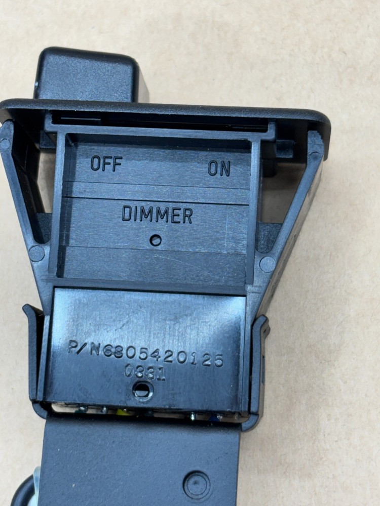 Genuine OEM Freightliner 680-542-01-25 Panel Light Switch Dimmer